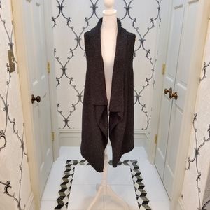 Pepper Black knit sweater vest Asymmetrical front. Size Large
